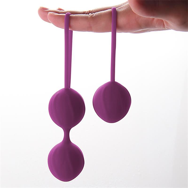 Kelly. Bolas Kegel de Silicona color Púrpura con bola doble